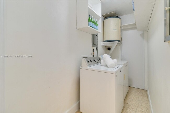 Building Photo - 2401 SW 31st Ave