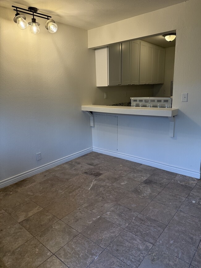 Building Photo - 94-1430-1430 Lanikuhana Ave
