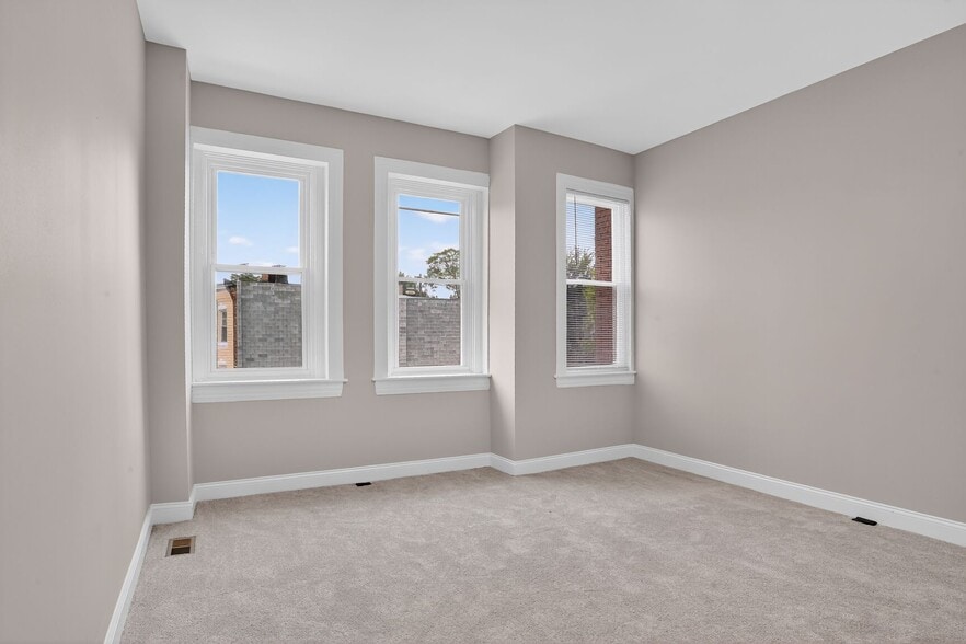 Building Photo - 226 N Payson St