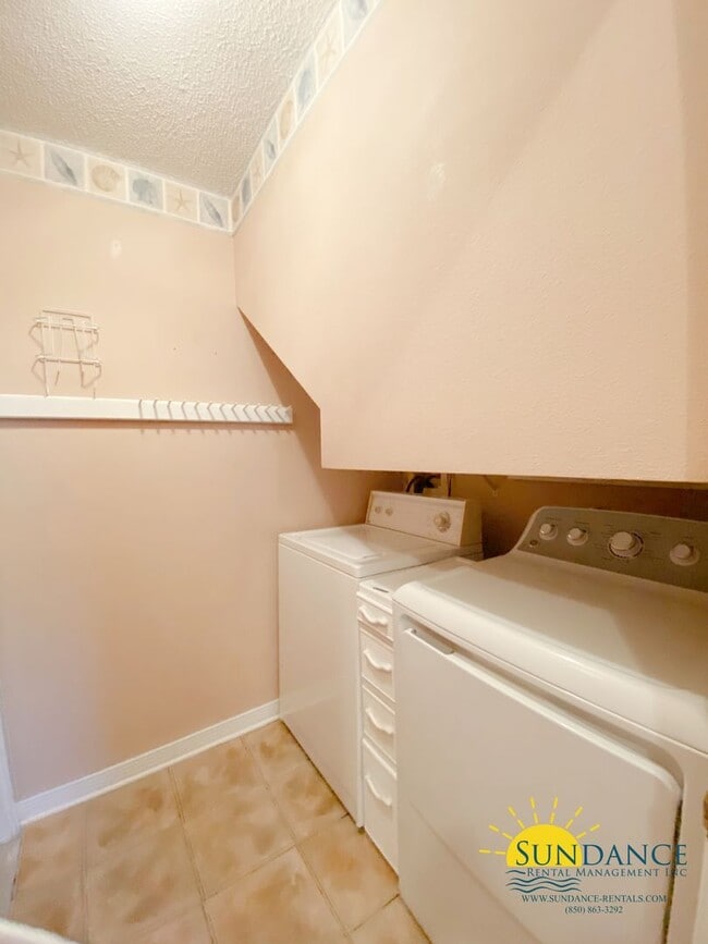 Building Photo - Adorable 3 Bedroom Home in Fort Walton Beach