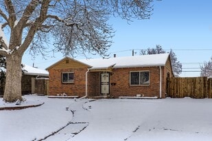 Building Photo - 3540 Newport St