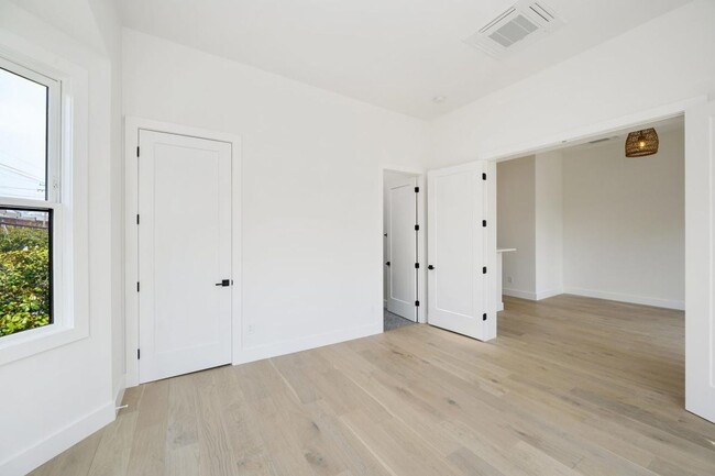 Building Photo - 2734 20th Street
