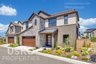 Building Photo - 7095 Soleil Wy