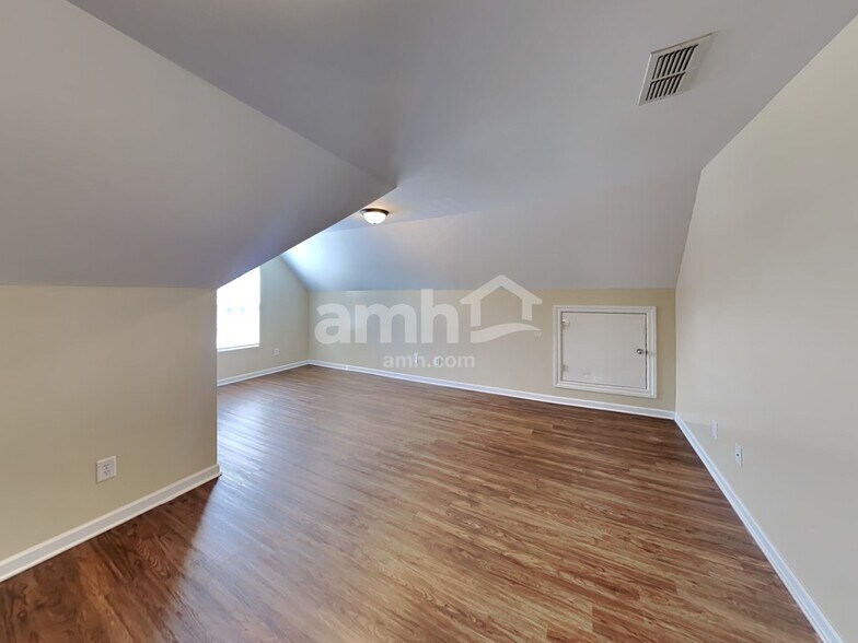 Building Photo - 1628 Antebellum Dr