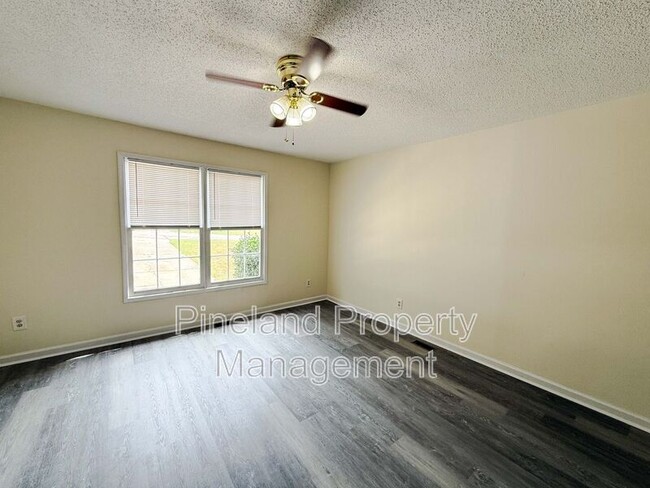 Building Photo - 518 Suffolk Ct