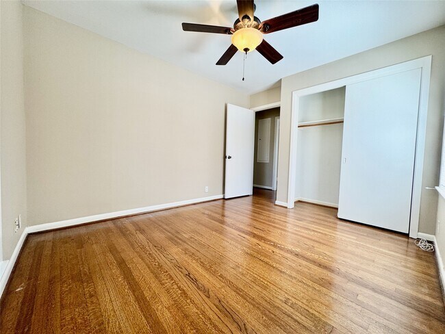 Building Photo - 1810 Mill Creek Dr