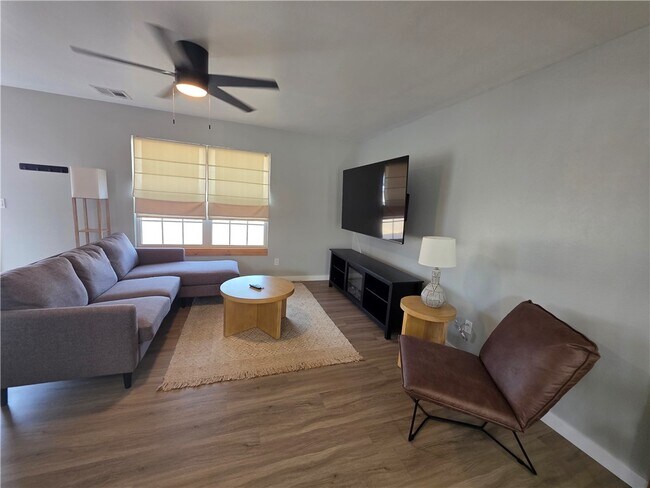 Building Photo - 2402 SE Jayel Terrace