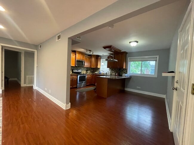 Building Photo - 6834 W Lode Dr