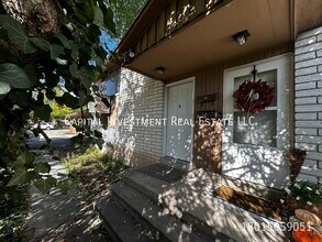 Building Photo - 1126 Crandall Ave S