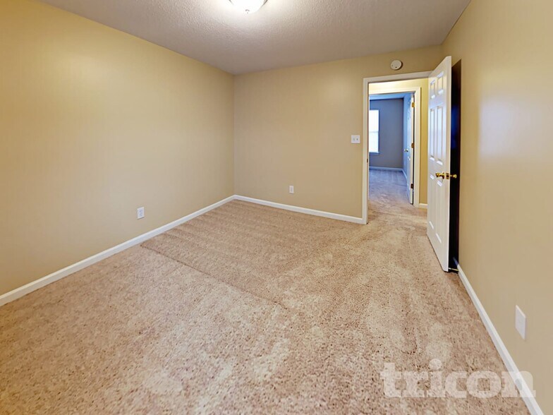 Building Photo - 6405 Cardiff Ln