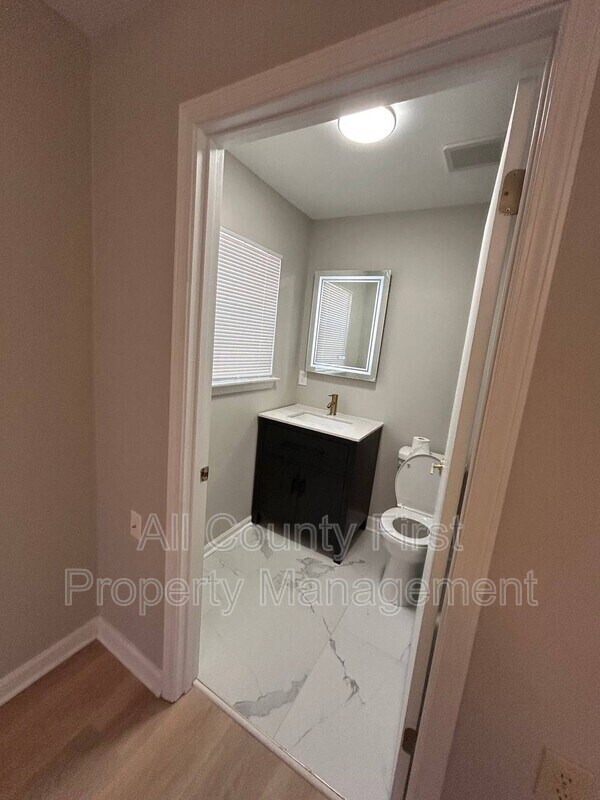 Building Photo - 69 Meldon Ave SE