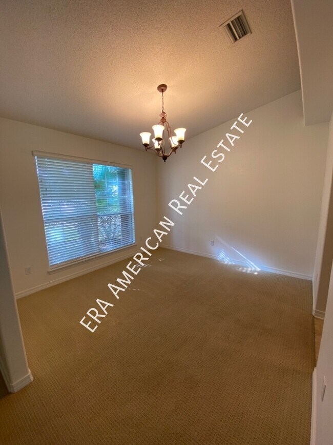 Building Photo - 1922 Everglades Dr