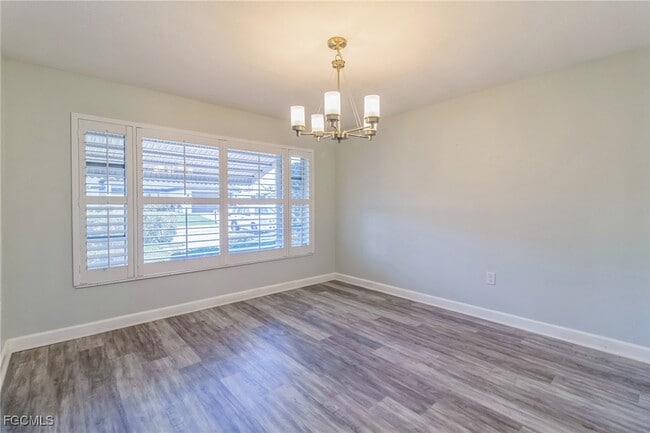 Building Photo - 4330 S Canal Cir