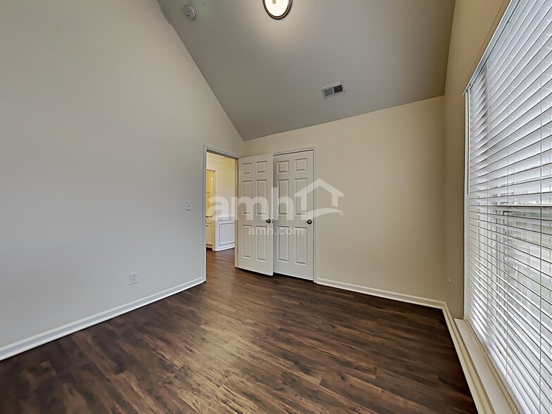 Building Photo - 7210 Quail Hunt Dr