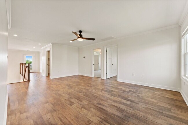 Building Photo - Spacious 5 Bedroom Home in Rountrey (Newmarket Section) – 3,555 Sq Ft – $4,350/mo