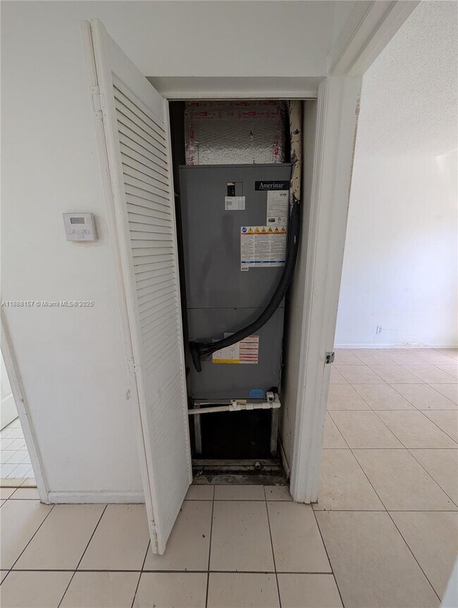 Building Photo - 720 NW 15th Terrace