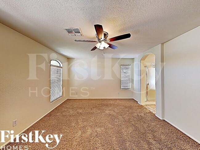 Building Photo - 12615 W Windsor Blvd