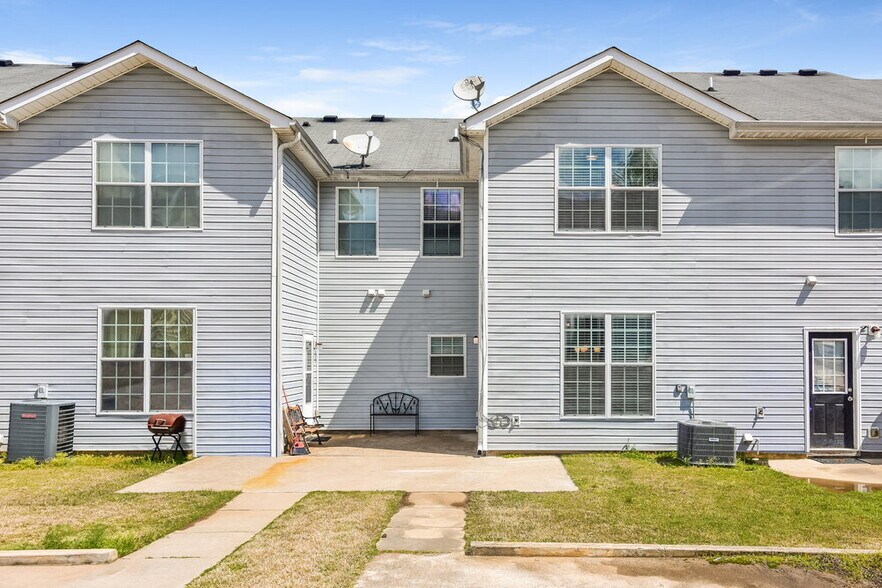 Building Photo - 206 Odyssey Turn NW