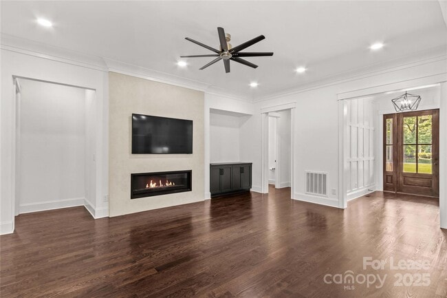 Building Photo - 269 Conroy Ave