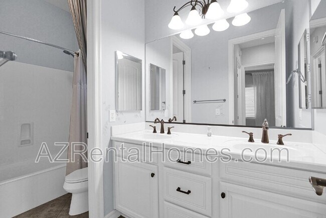 Building Photo - 1492 E Prescott Pl