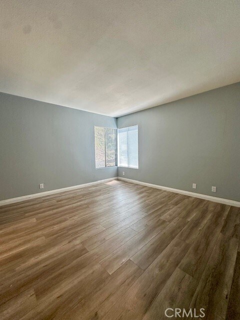 Building Photo - 22719 Lakeway Dr