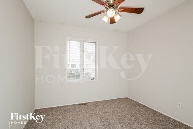 Building Photo - 1560 Leisure Dr