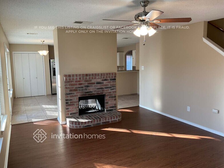 Building Photo - 1420 Ridgecreek Dr