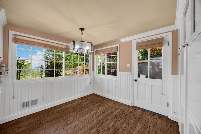 Building Photo - Charming La Habra Heights Home with Scenic Views – 2 Bed, 2 Bath