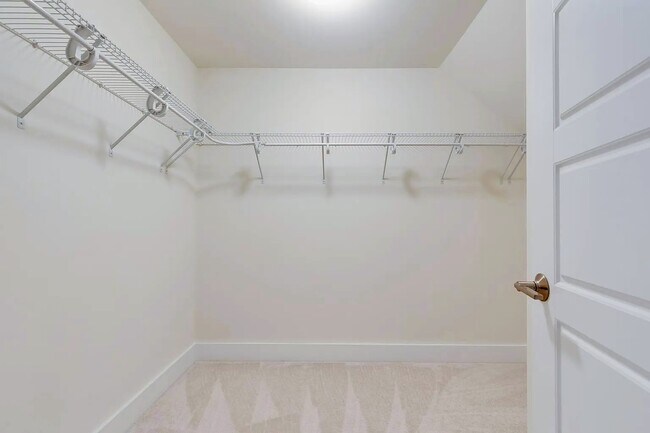 Building Photo - 4240 Broad Hill Dr