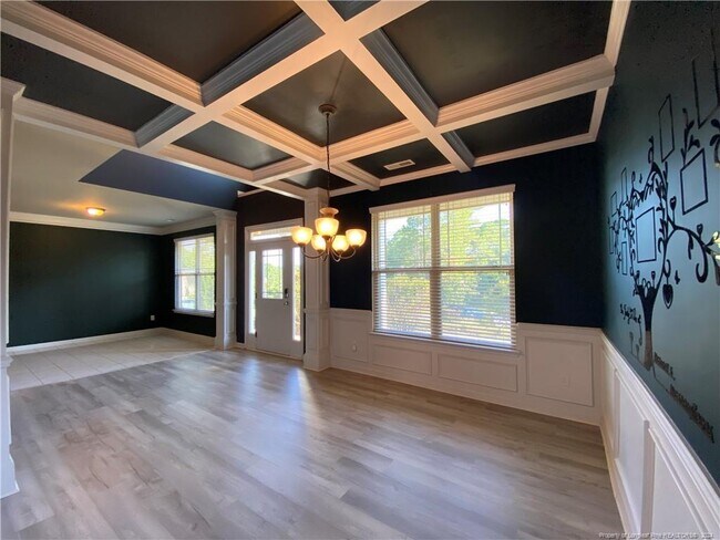 Building Photo - 199 Skycroft Dr