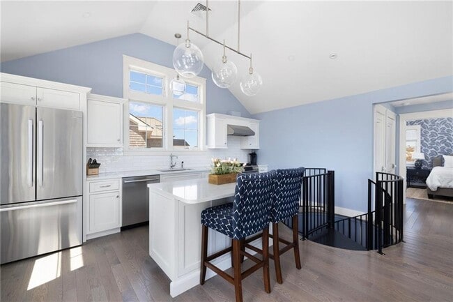 Building Photo - 14 E Pointe Ct