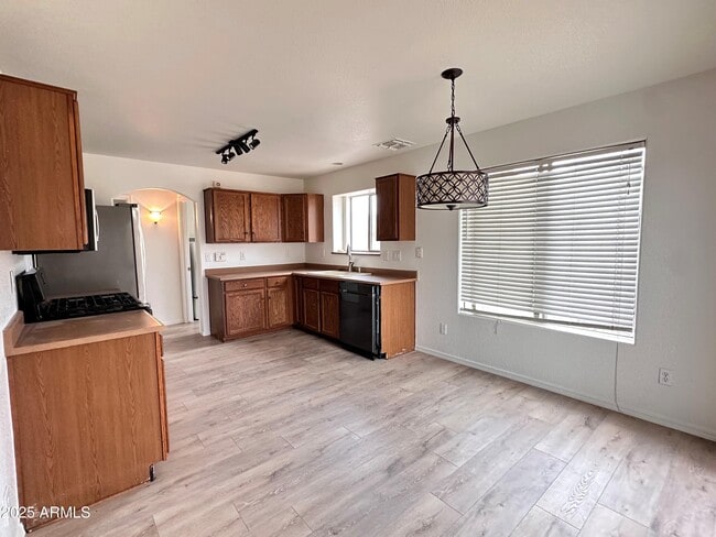 Building Photo - 1782 E Del Rio St