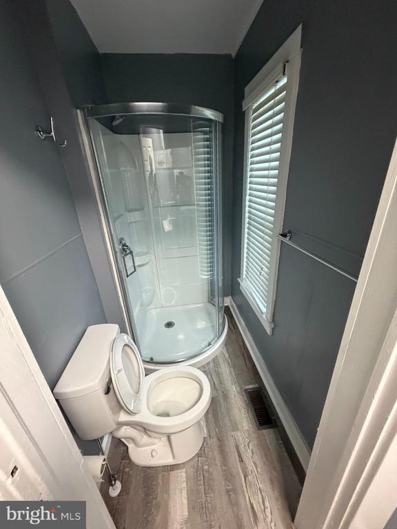 Building Photo - 731 Osborne Way