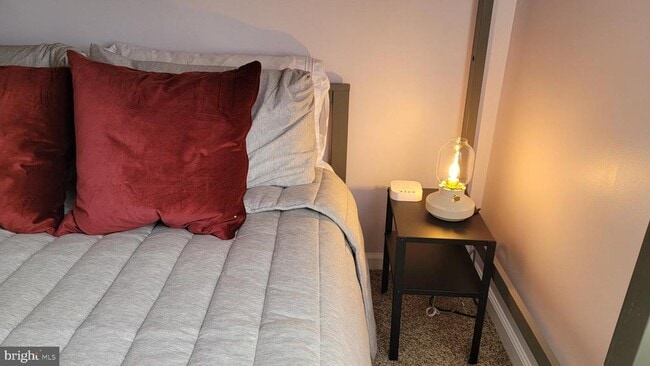 Building Photo - 3300 Sanibel Cir