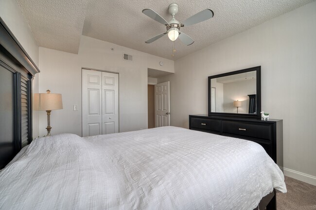 Building Photo - 5551 Bentgrass Dr