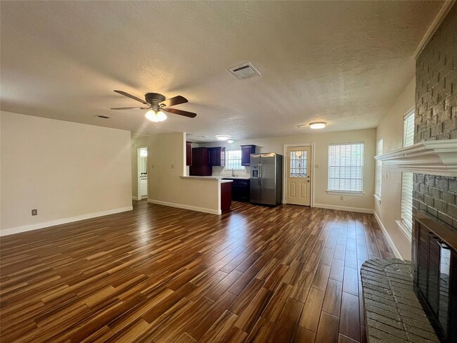 Building Photo - 10670 Norton Dr