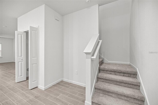 Building Photo - 3644 SE 37th Ct