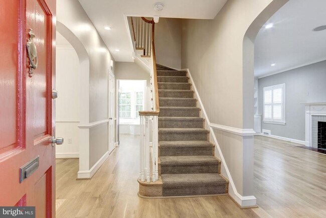 Building Photo - 1626 Kalmia Rd NW