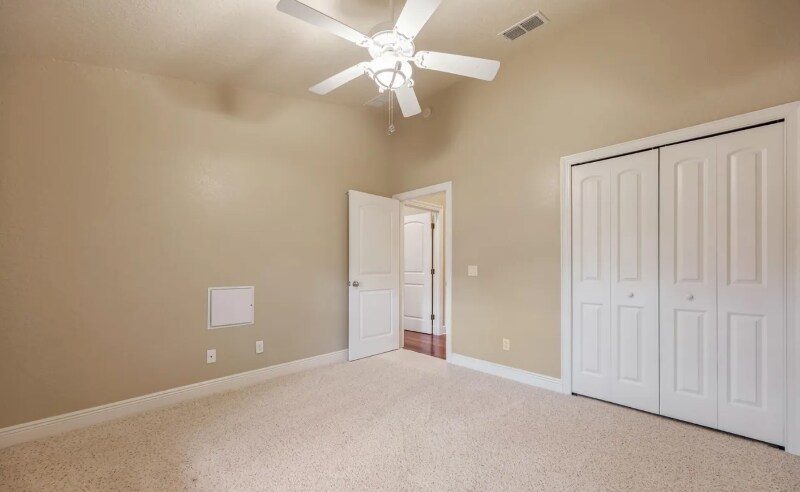 Building Photo - 1800 Kole Pl