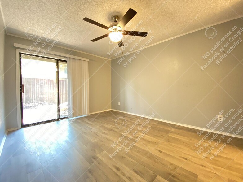 Building Photo - 1202 Thorpe Ln