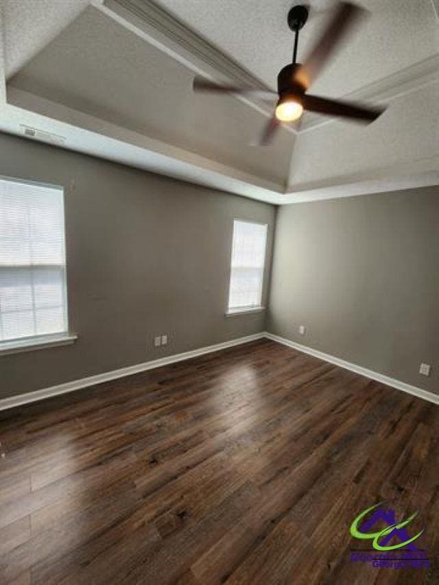 Building Photo - 123 Cedarland Dr