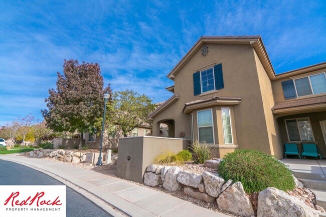 Building Photo - 3 Bedroom Furnished Home in Hidden Valley ...