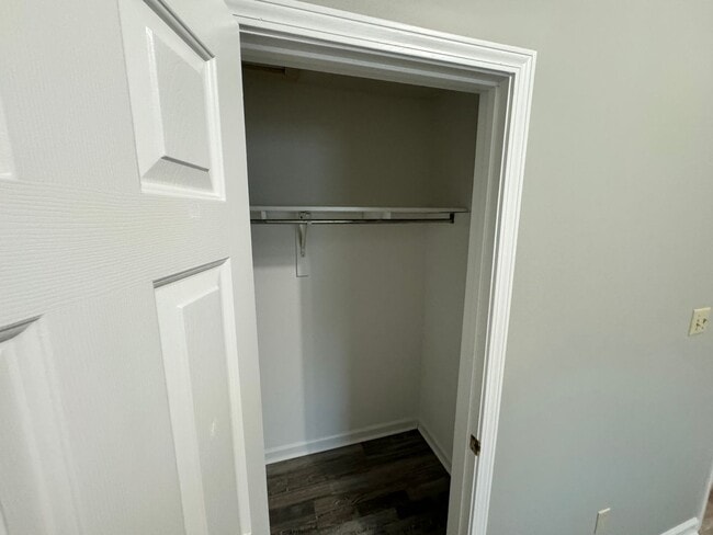 Building Photo - 3BR/2BA Home