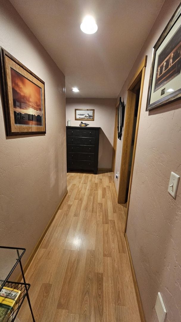 Building Photo - Losleben- House with large yard fully furnished Available Nov 1st - May 31st