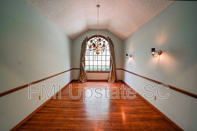 Building Photo - 165 Battleground Rd