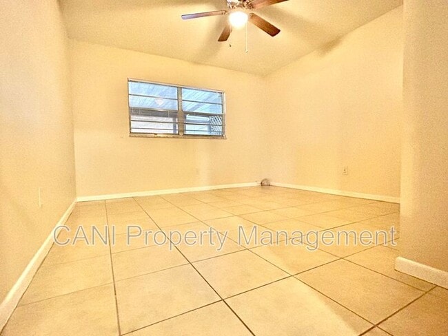 Building Photo - 532 Park Ave