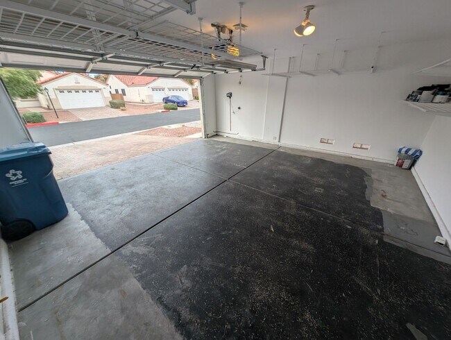 Building Photo - 8040 Villa Rosarito St