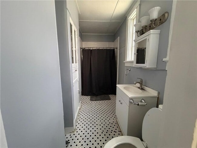 Building Photo - 7810 Spruce St