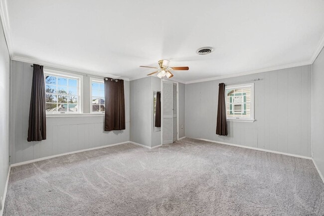 Building Photo - 11 Berry St