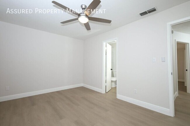 Building Photo - 4029 Henley Rd